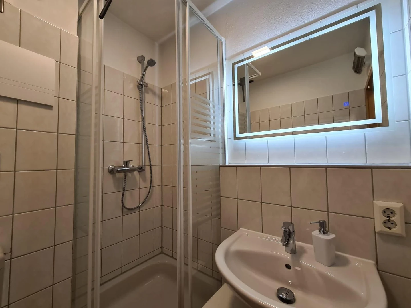 Room for rent with double bed Dresden