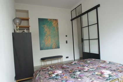 Koblenz de çift kişilik yataklı kiralık oda