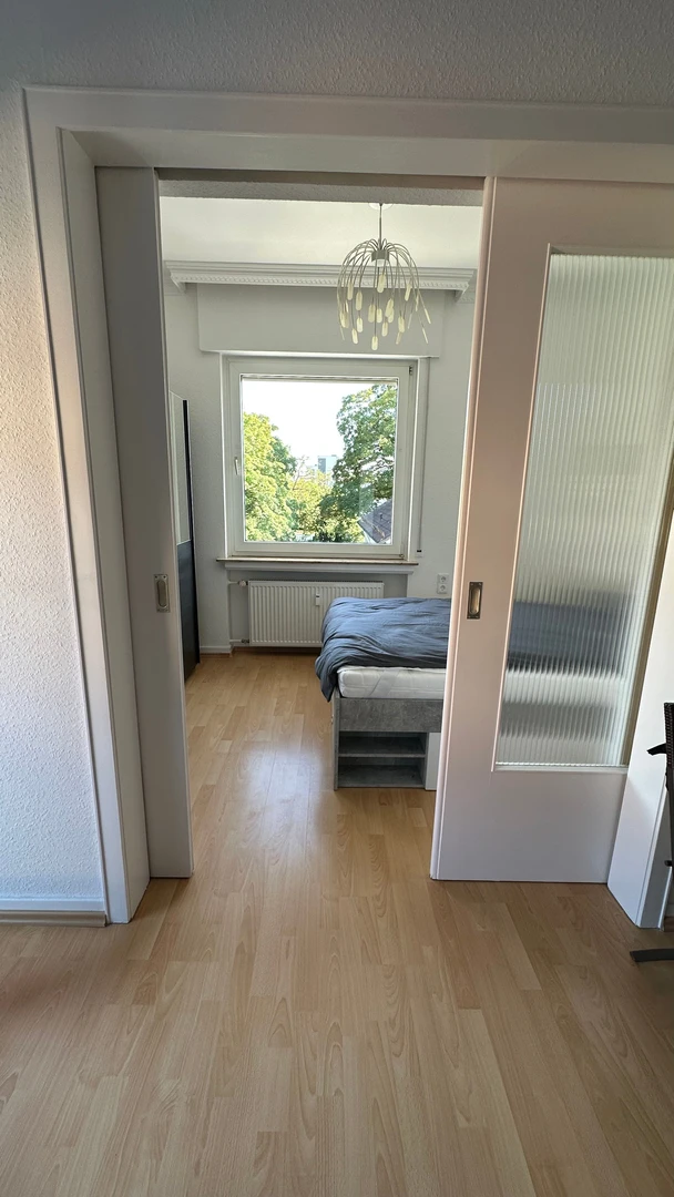 Jasny pokój prywatny w Wiesbaden