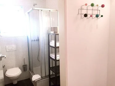 Private room at Krefelder Straße, image 16 of 20