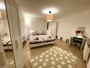 Zimmer mit Doppelbett zu vermieten Koblenz