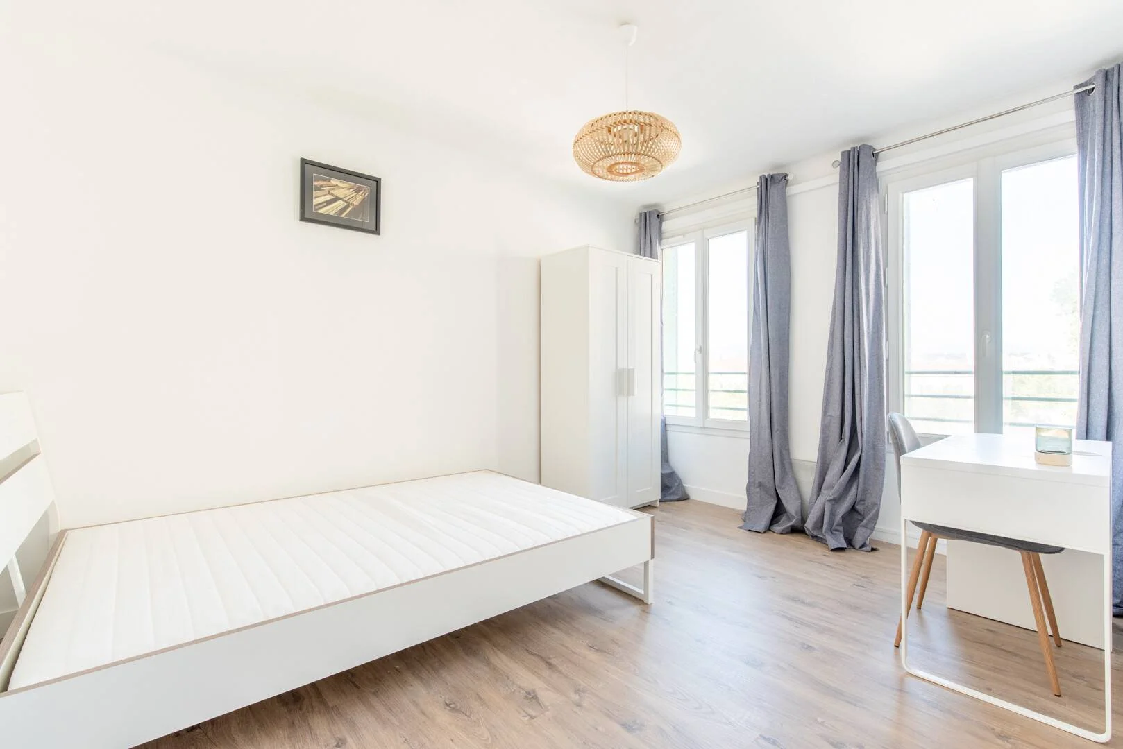 Budget-friendly student room close to campus in 