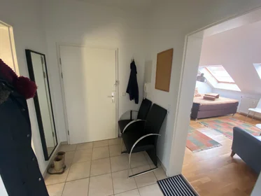 Quarto privado em Kunadstraße, imagem 23 de 27