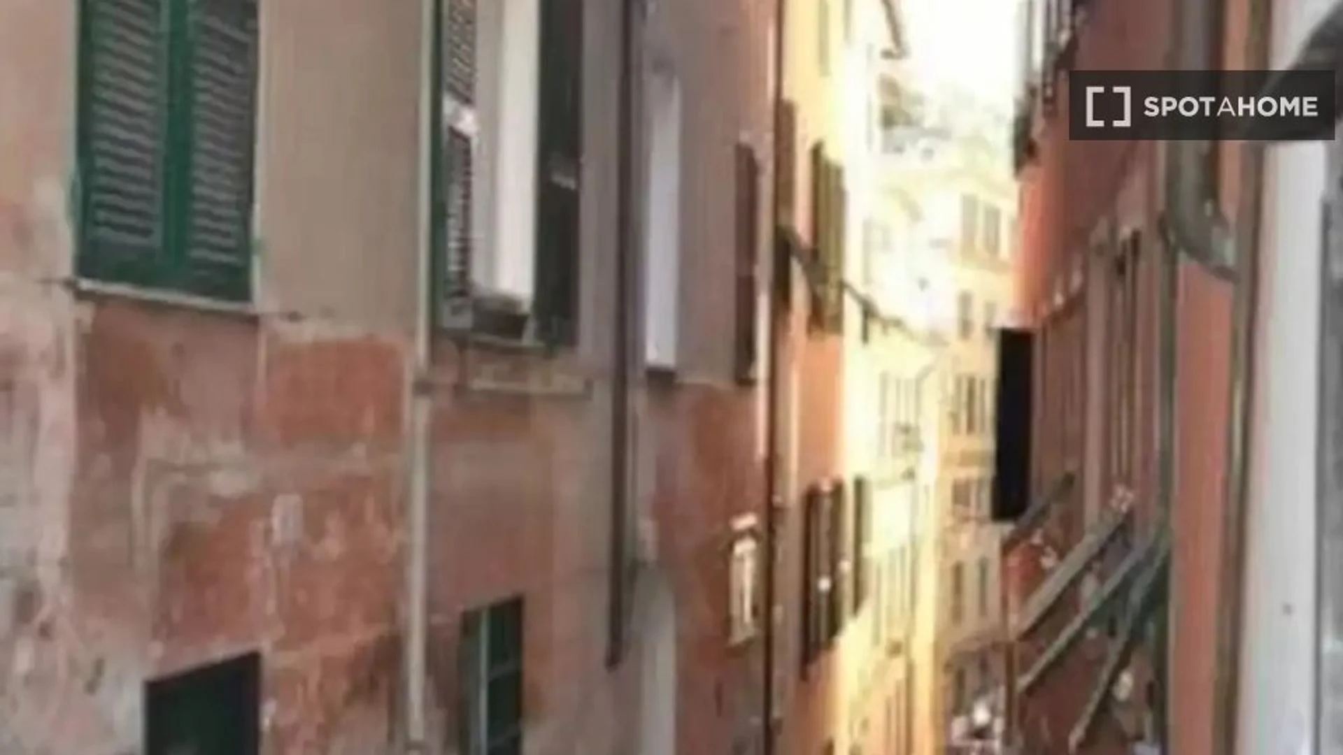 Logement avec 3 chambres à Gênes