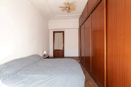 Private room at C/ del Gral. San Martín, 3, 46004 València, Valencia, Spain, image 2 of 16