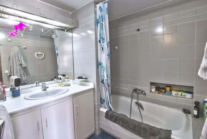 Stanza privata in C/ de l'Explorador Andrés, 6, 46022 València, Valencia, Spain, immagine 17 di 24