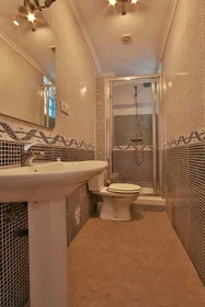 Privatzimmer in der Avinguda del Cardenal Benlloch, 76, 46021 València, Valencia, Spain, bild 22 von 23