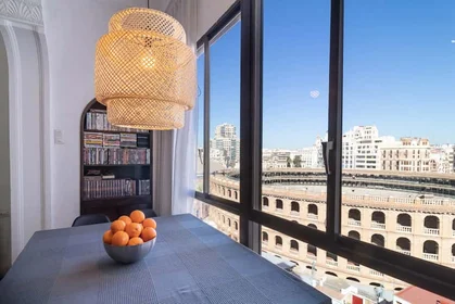 Private room at C/ del Gral. San Martín, 3, 46004 València, Valencia, Spain, image 7 of 17