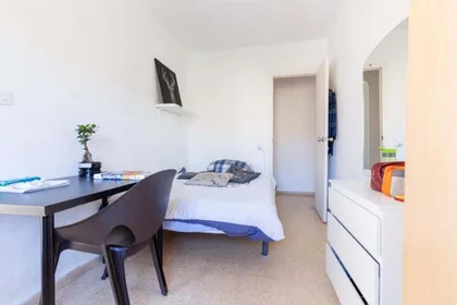 Privatzimmer in der Pl. d'Hondures, 37, 46022 València, Valencia, Spain, bild 2 von 27