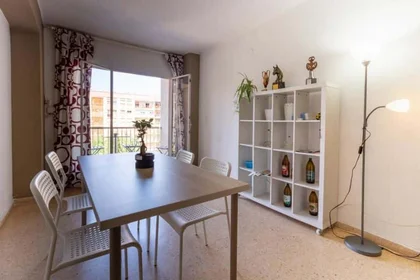 Privatzimmer in der Pl. d'Hondures, 37, 46022 València, Valencia, Spain, bild 13 von 27