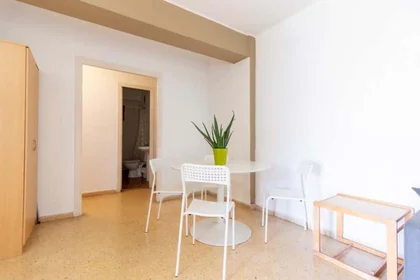 Privatzimmer in der Pl. d'Hondures, 37, 46022 València, Valencia, Spain, bild 17 von 27
