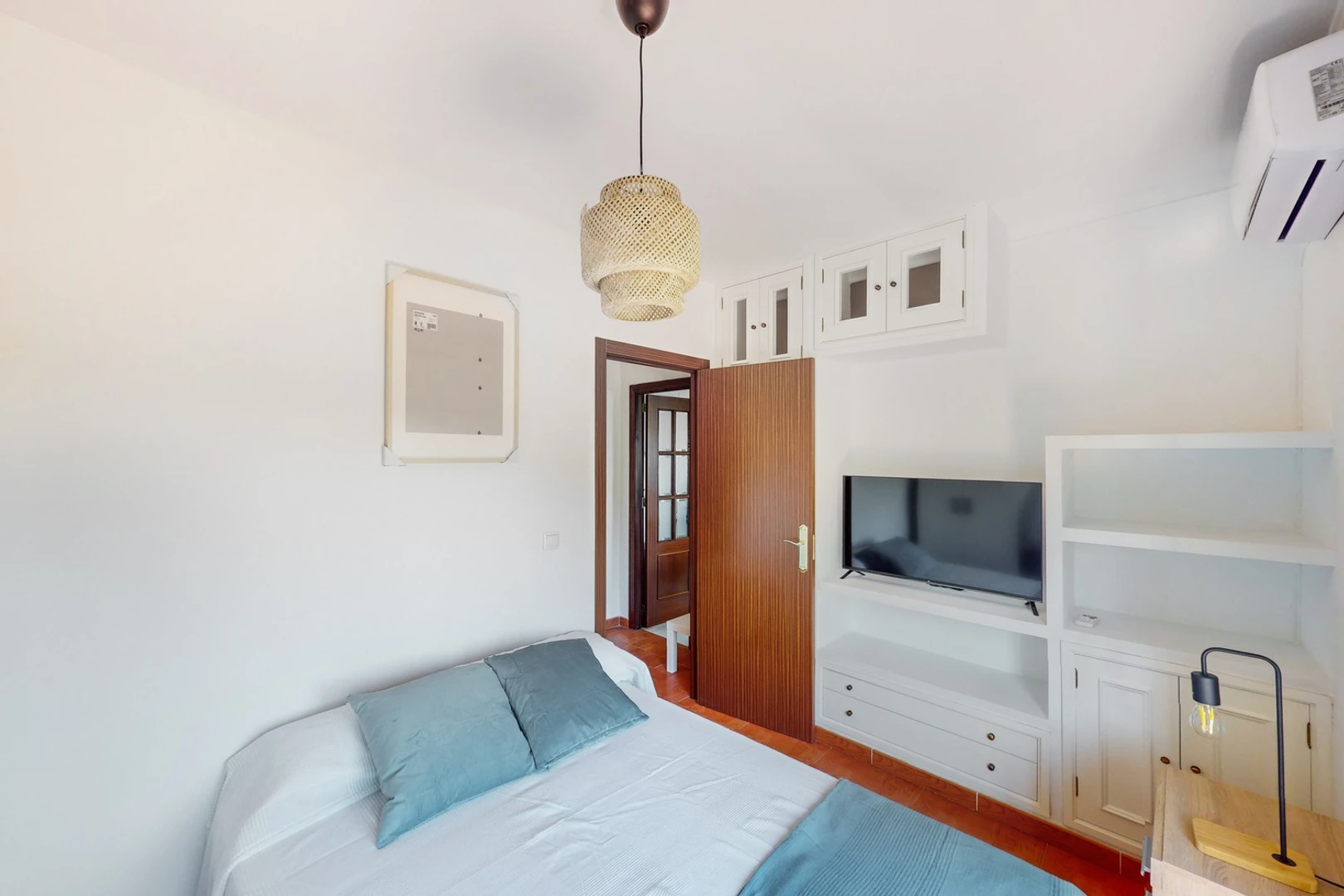 Quarto para alugar com cama de casal em Jerez De La Frontera
