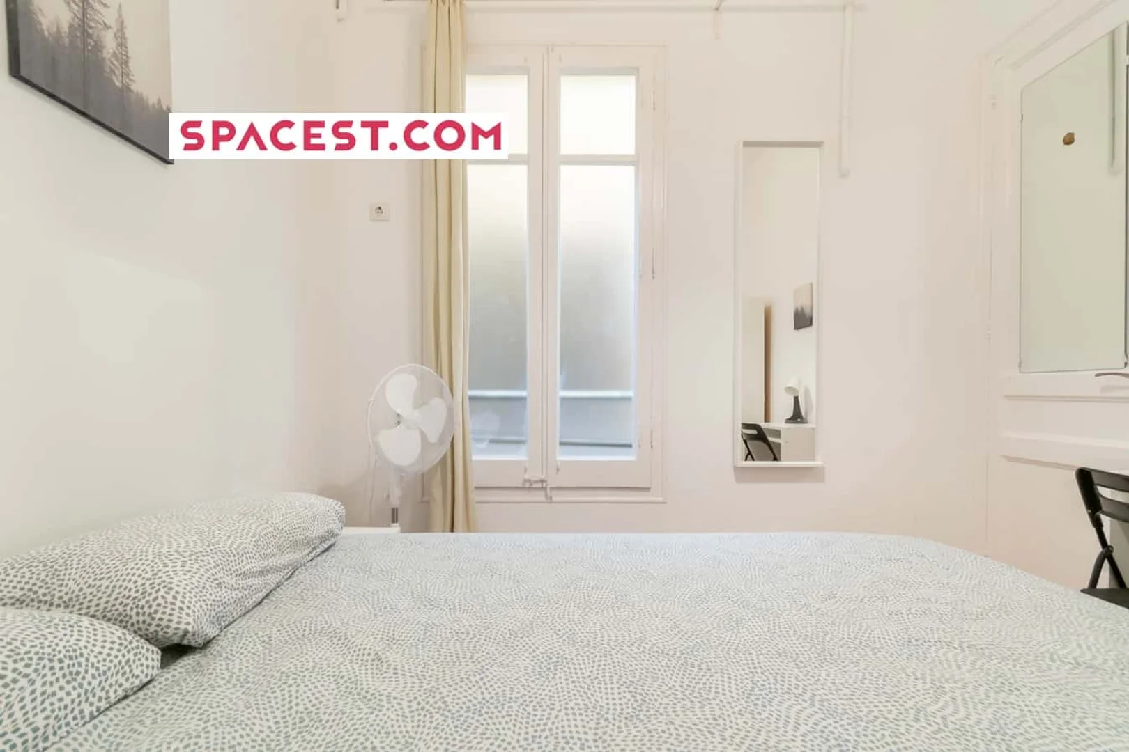 Habitación acogedora para estudiantes disponible en 