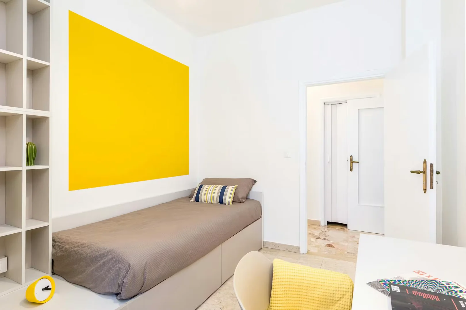 Habitación estudiantil económica cerca del campus en