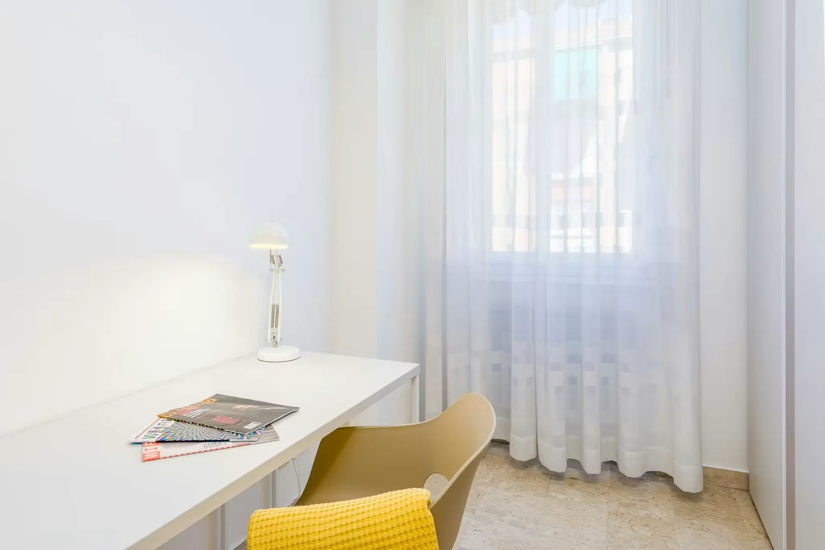 Habitación estudiantil económica cerca del campus en
