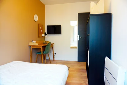 Privatzimmer in der 12 rue Davout, bild 9 von 10