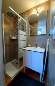 Private room at 12 Rue Davout, 21000 Dijon, France, image 1 of 10