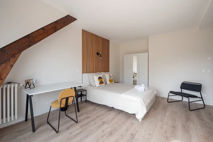 Zimmer mit Doppelbett zu vermieten Issy-les-moulineaux