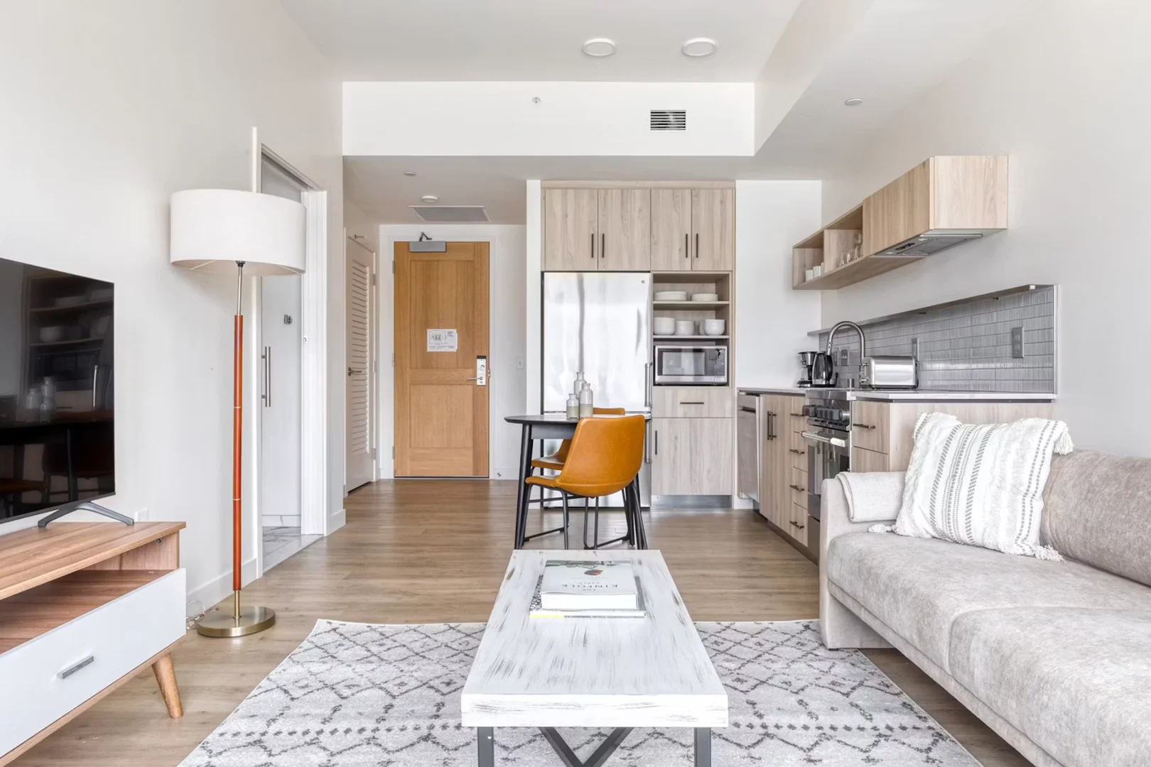 De Longpre Avenue, Central LA
