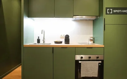 Studio at Rue aux Laines, image 8 of 11
