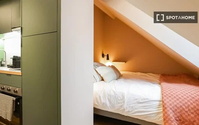 Studio at Rue aux Laines, image 9 of 11