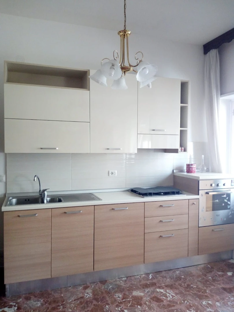 Quarto para alugar num apartamento partilhado em Reggio Calabria