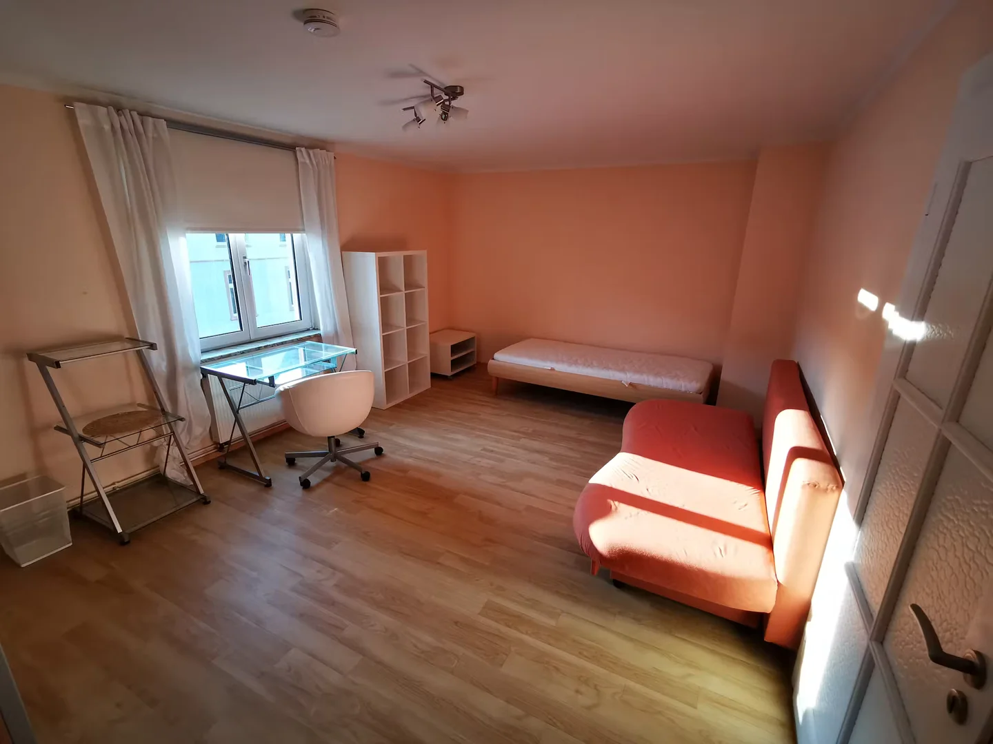 Habitación en apartamento estudiantil en alquiler en , completamente amueblado