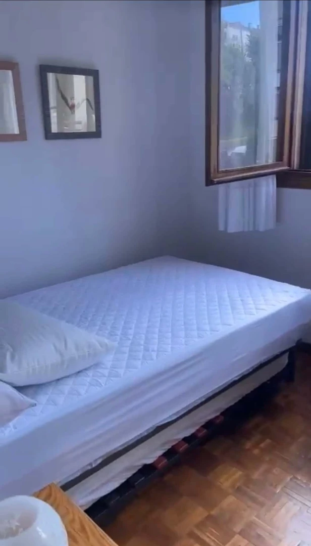 Habitación en alquiler con cama doble Santander
