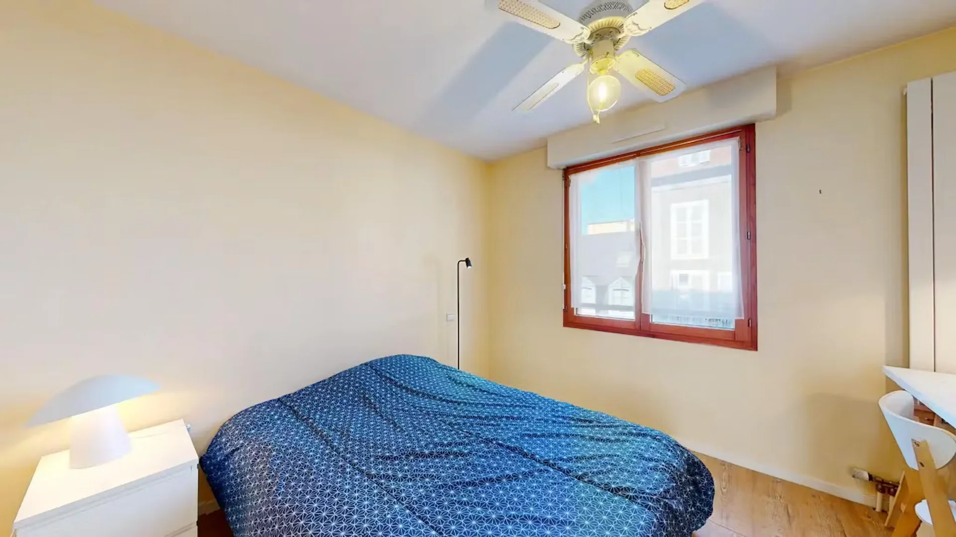 Cozy room for students available in 