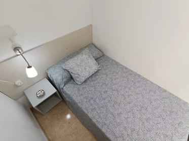 Habitación en alquiler con cama doble Murcia