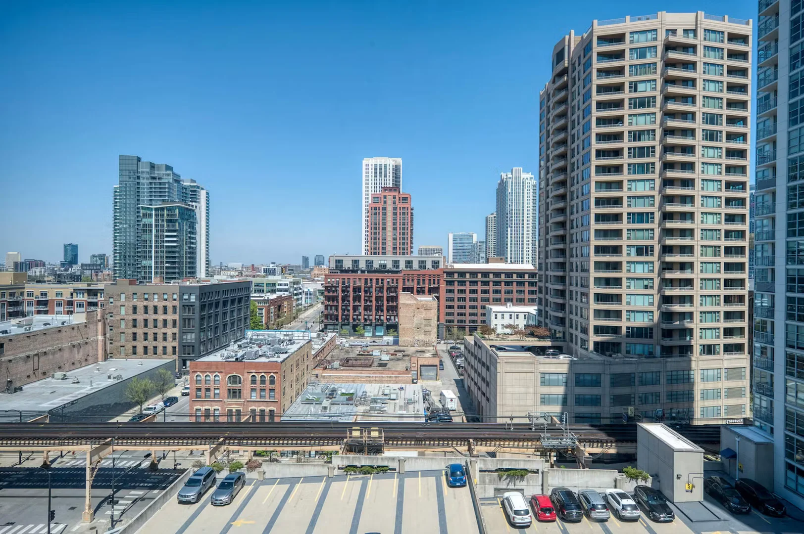 North Desplaines Street, West Loop