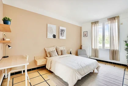Quarto privado em Rue de Versailles, , imagem 1 de 8