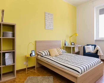 Habitación privada en Via Ginestre, 2, 20090 Cesano Boscone MI, Italy, imagen 1 de 10