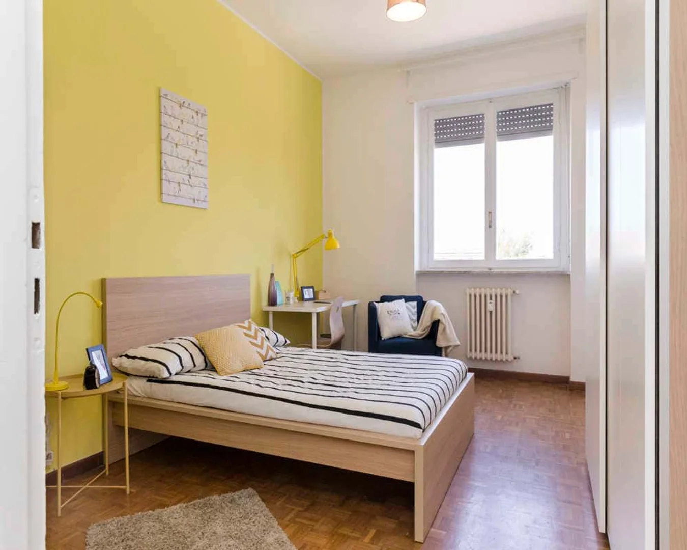 Habitación estudiantil económica cerca del campus en 