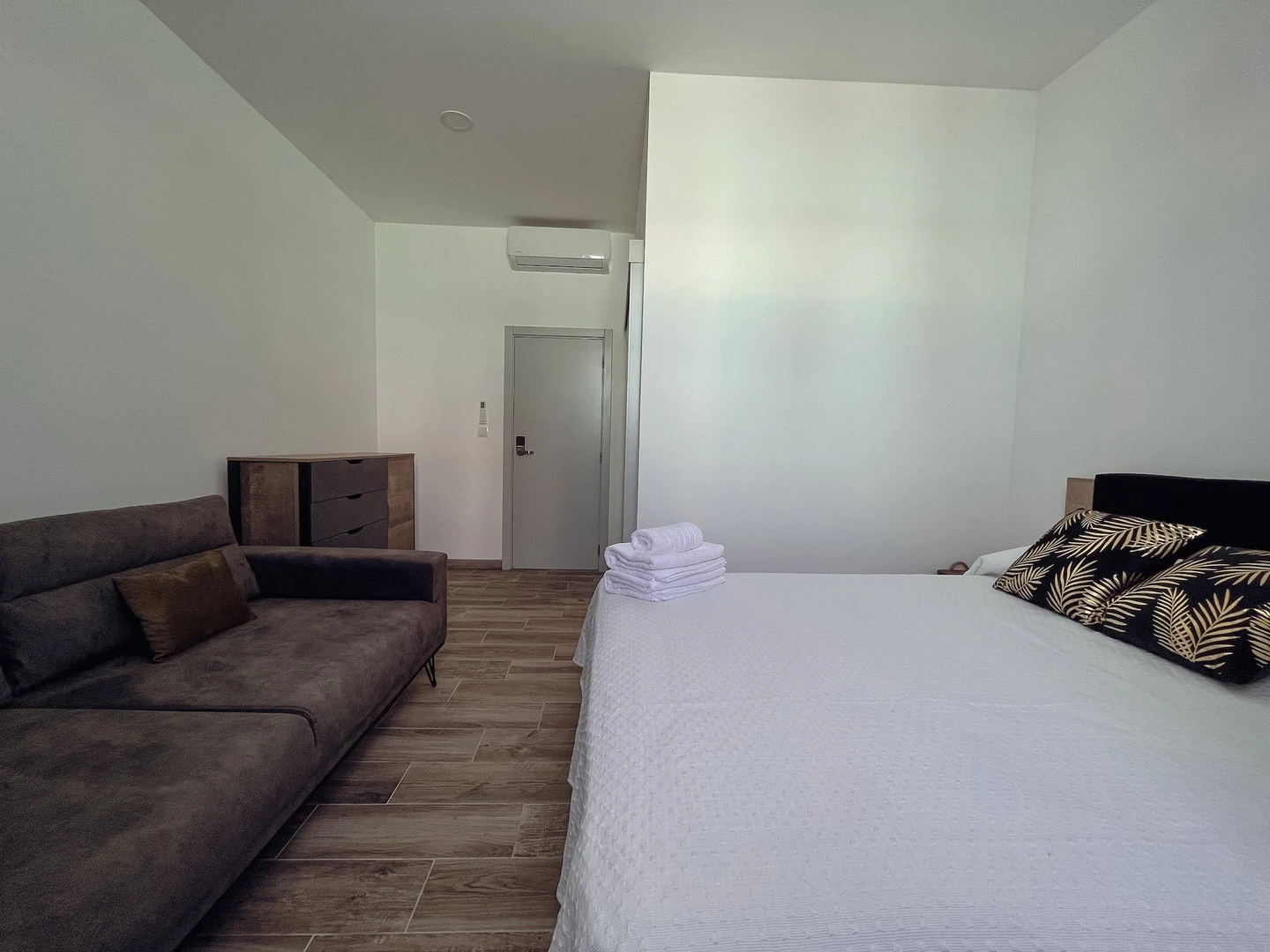 Room for rent with double bed Faro