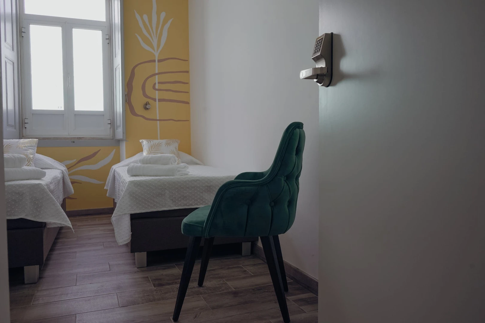 Cheap private room in Faro