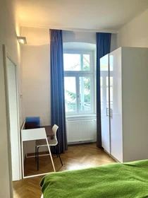 Habitación privada en ulitsa Budapeshta 80, imagen 15 de 20