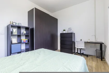 Chambre privée à Viale Alfredo Oriani, 26, 40137 Bologna BO, Italy, image 1 de 10