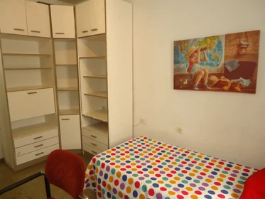 Habitación en alquiler con cama doble Córdoba