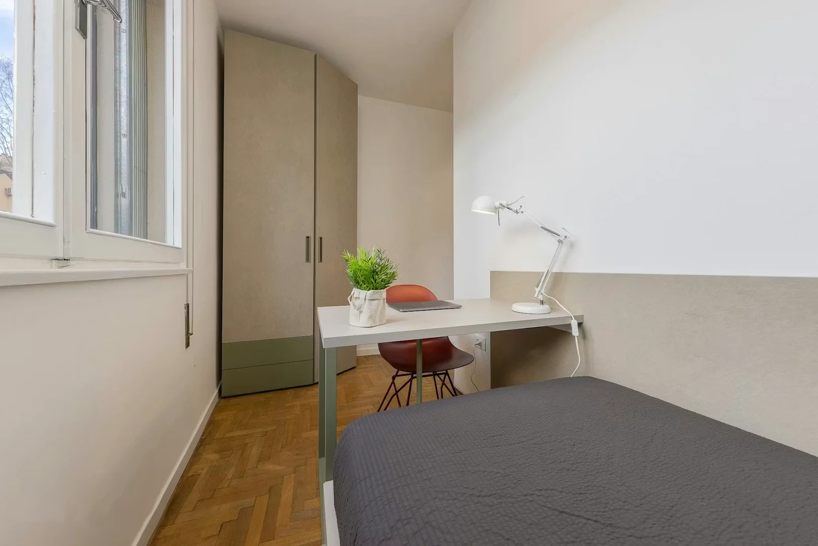 Quarto de estudante económico com localização conveniente em