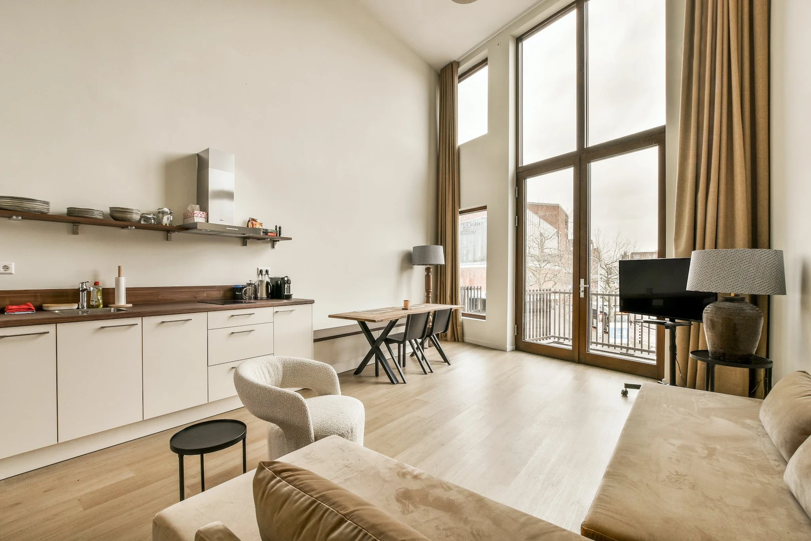 Apartamento totalmente mobilado em Delft