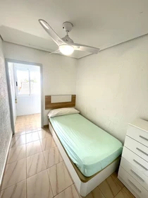 Room for rent in a shared flat in Murcia