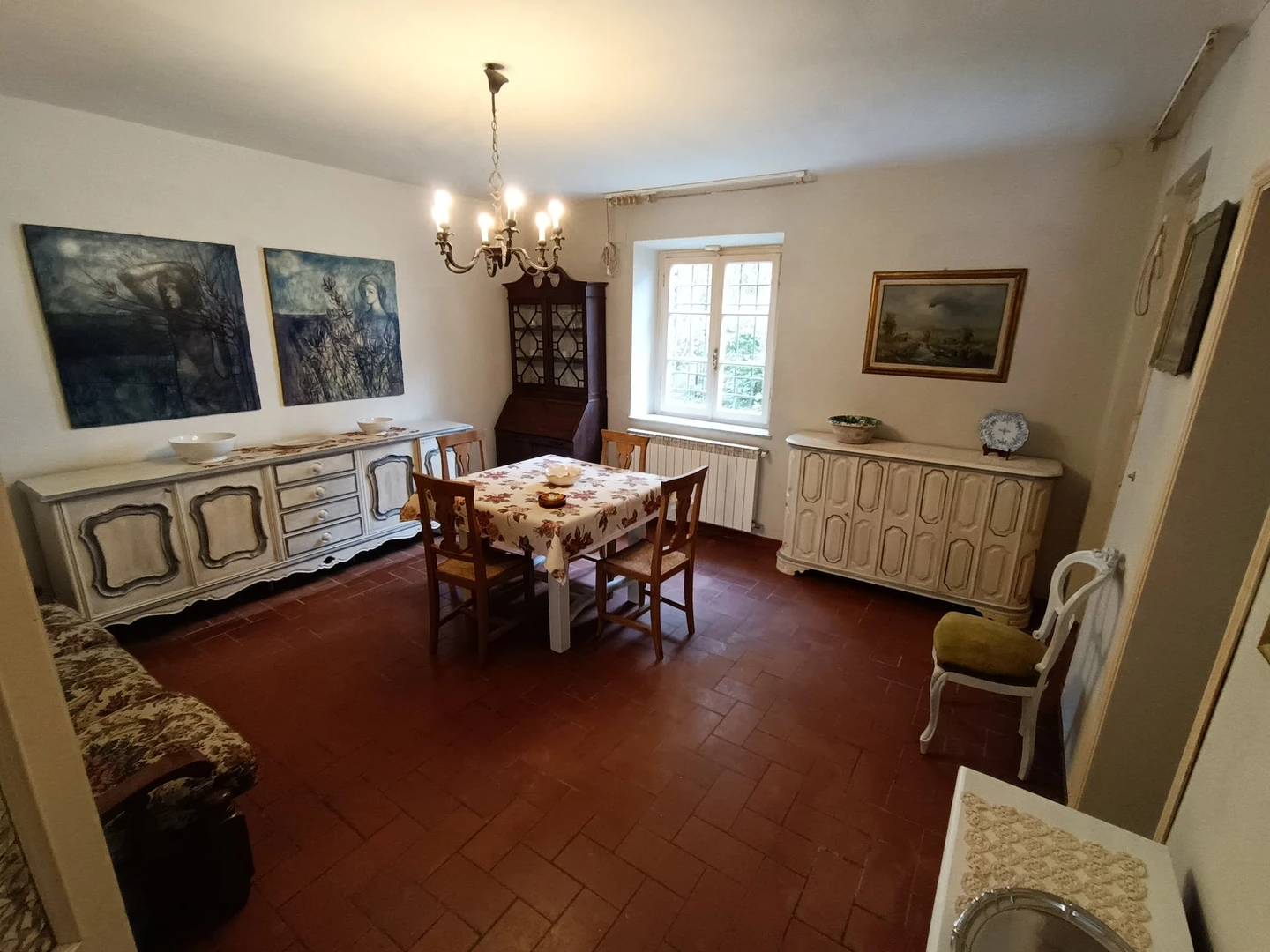 Zimmer mit Doppelbett zu vermieten Lucca