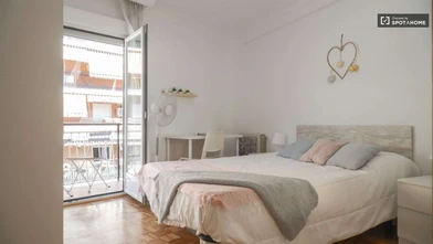 Quarto para alugar num apartamento partilhado em Madrid