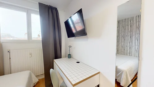Chambre privée à 7 rue de l'abreuvoir, image 14 de 21