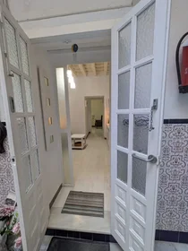 Dairenin tamamı konumu Calle Fernández Shaw, Hospital de Mujeres, 1 10 görüntüsü