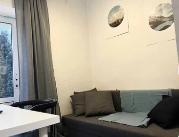 Quarto para alugar num apartamento partilhado em Wrocław