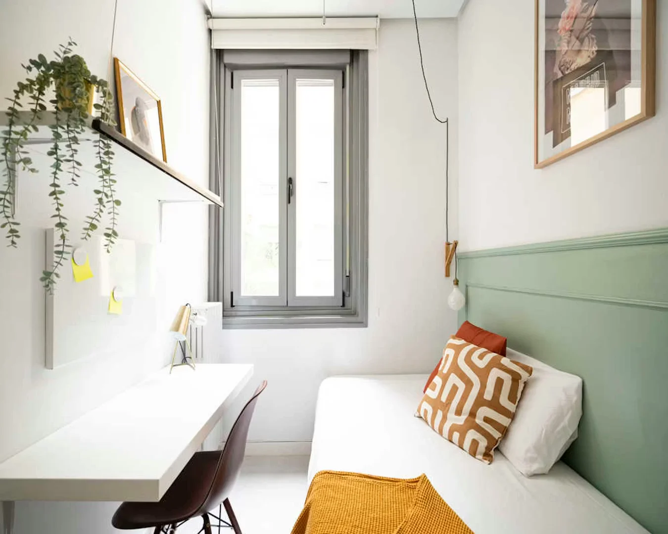 Habitación estudiantil amplia y cómoda en 