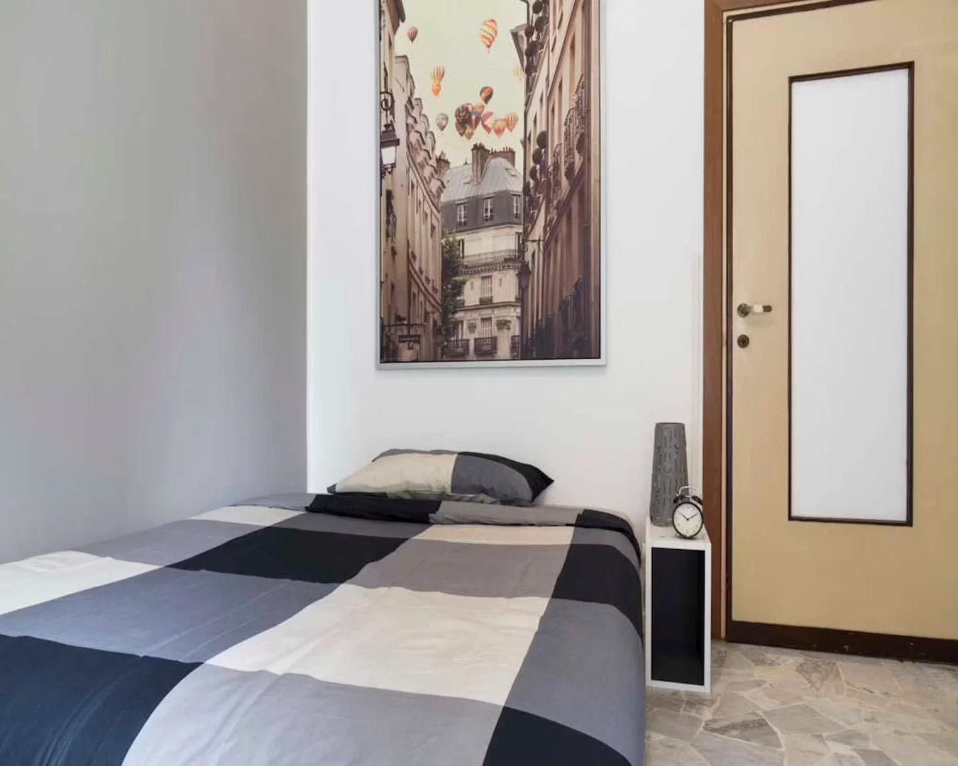 Zimmer in Studentenwohnung in  zu vermieten, voll möbliert