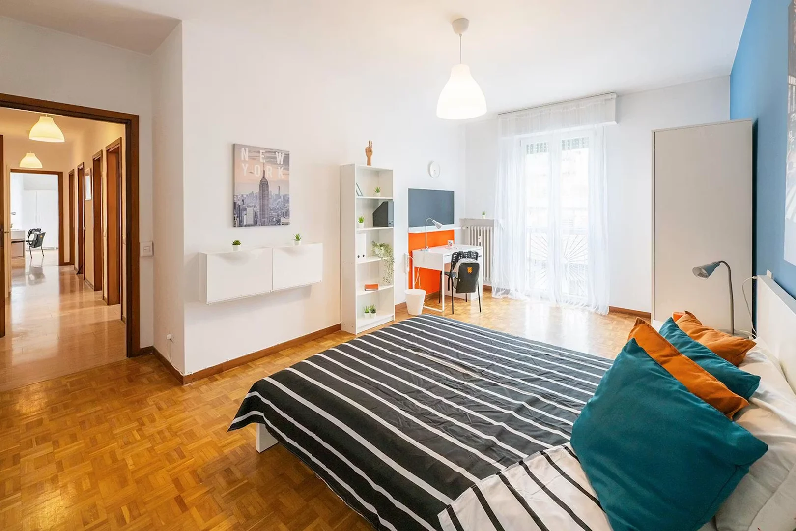 Helles und luftiges Studentenzimmer mit einfachem Zugang zur Universität in 